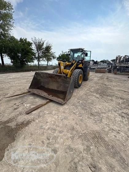 Used Komatsu Loader